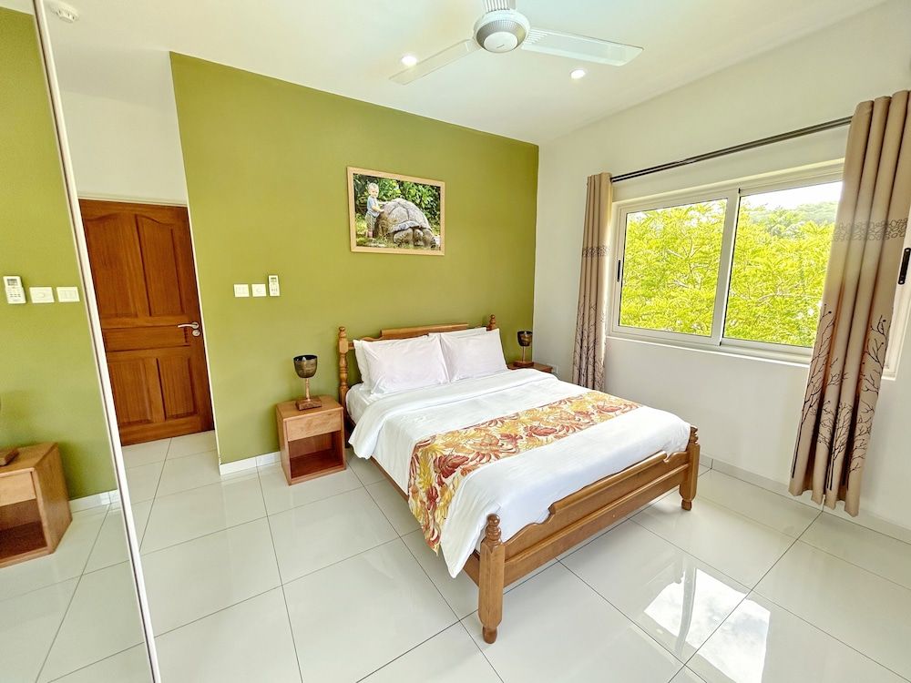 Deluxe Apartment, 2 Bedrooms, Mountain View