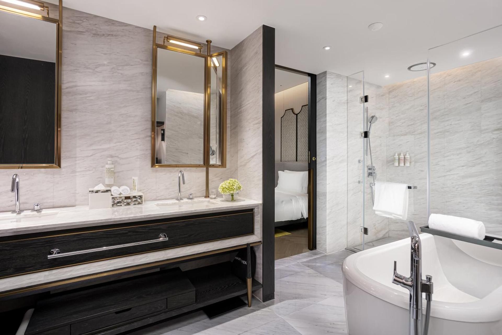 Superior Suite Twin