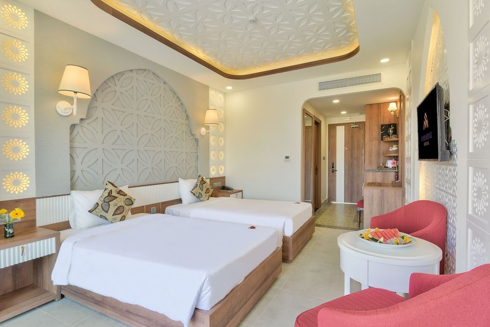 Deluxe Twin Room, Pool View