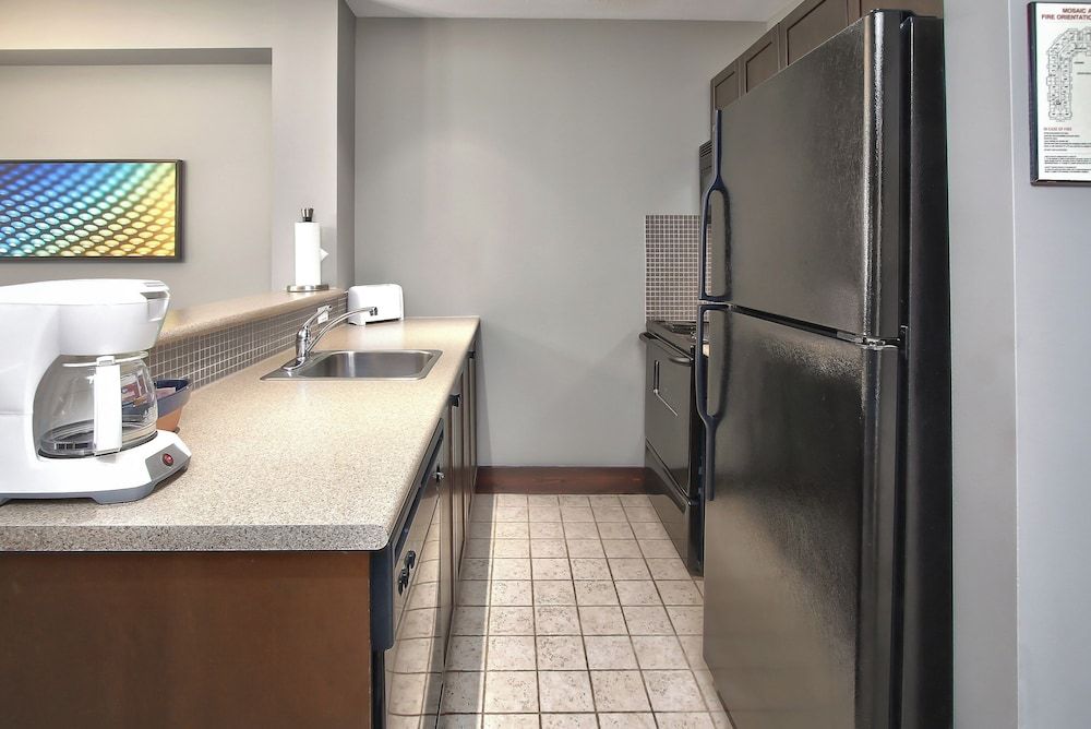 Mosaic One Bedroom with Den