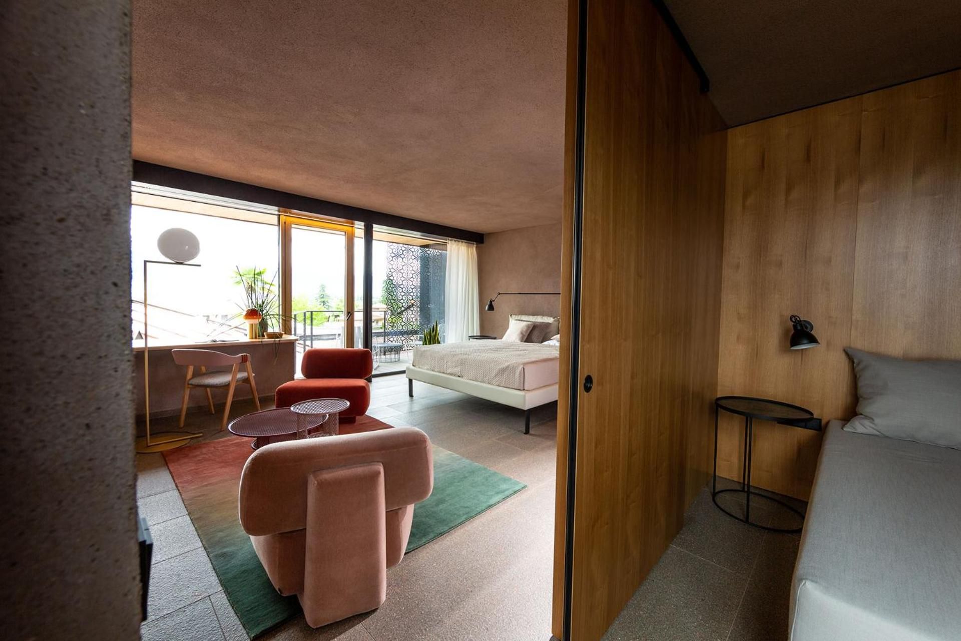 Deluxe Family Room