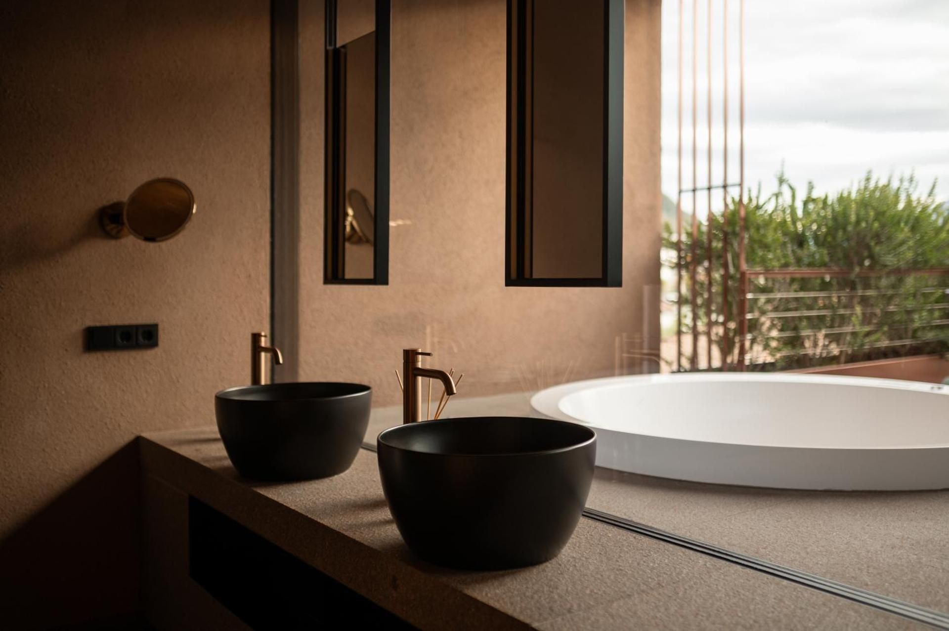 Presidential Suite with Whirlpool Tub and Sauna