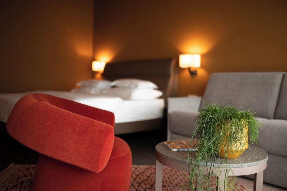 Suite, Balcony