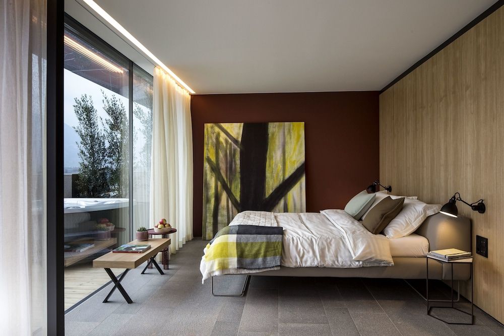 Panoramic Penthouse, Hot Tub, Mountain View
