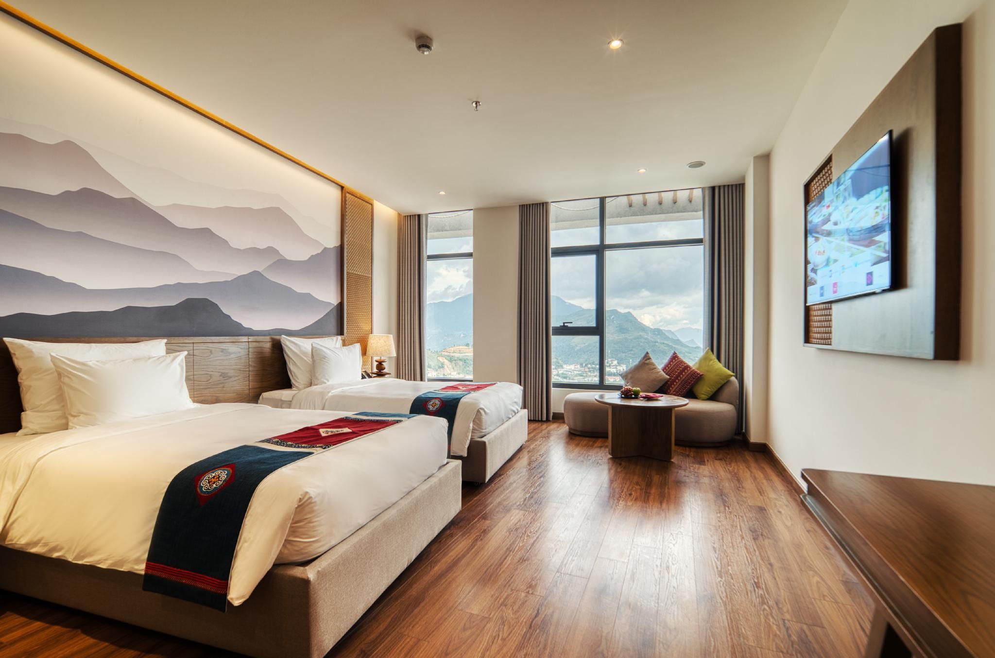 Premier Triple Room with Mountain View