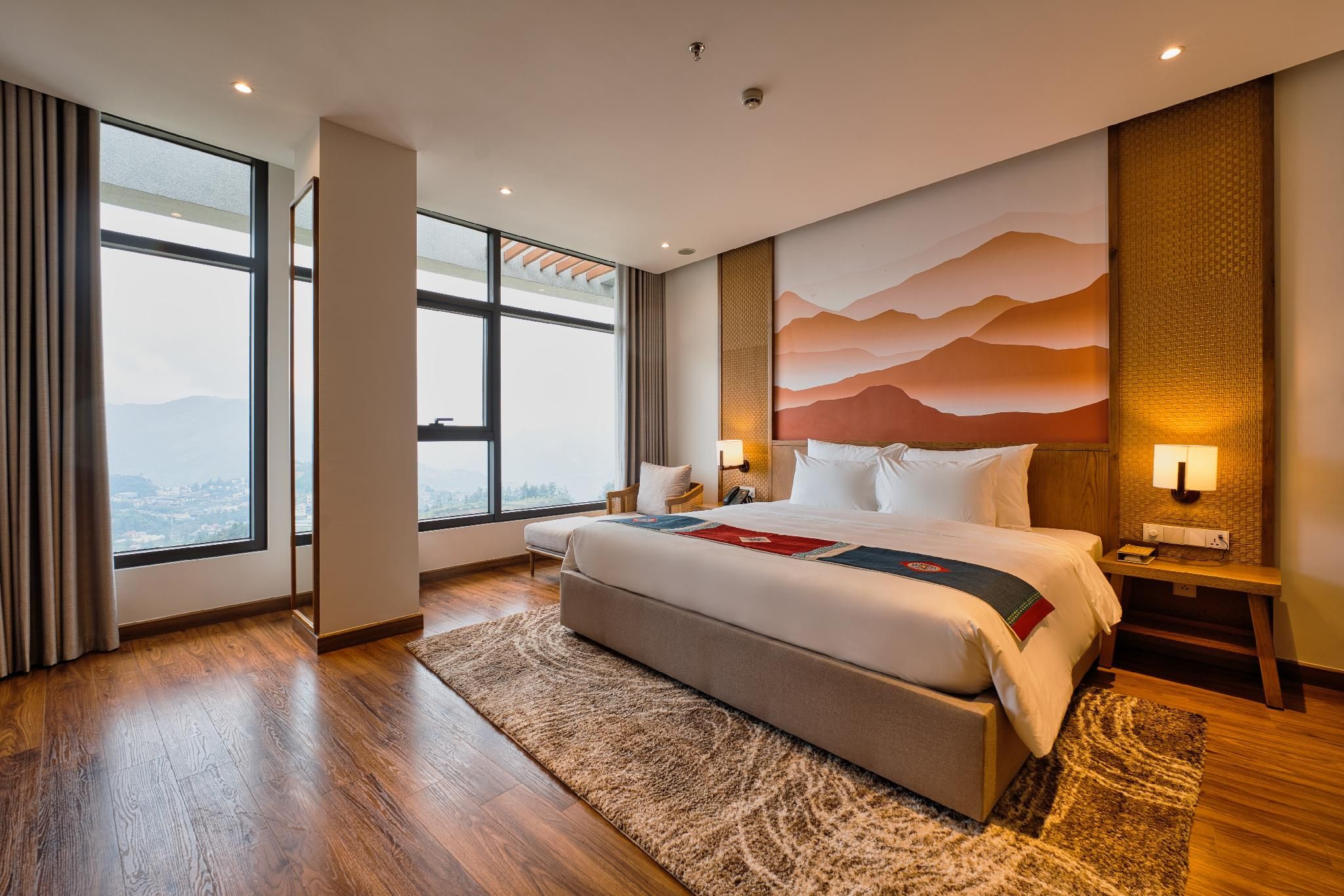 Suite King Room with Mountain View