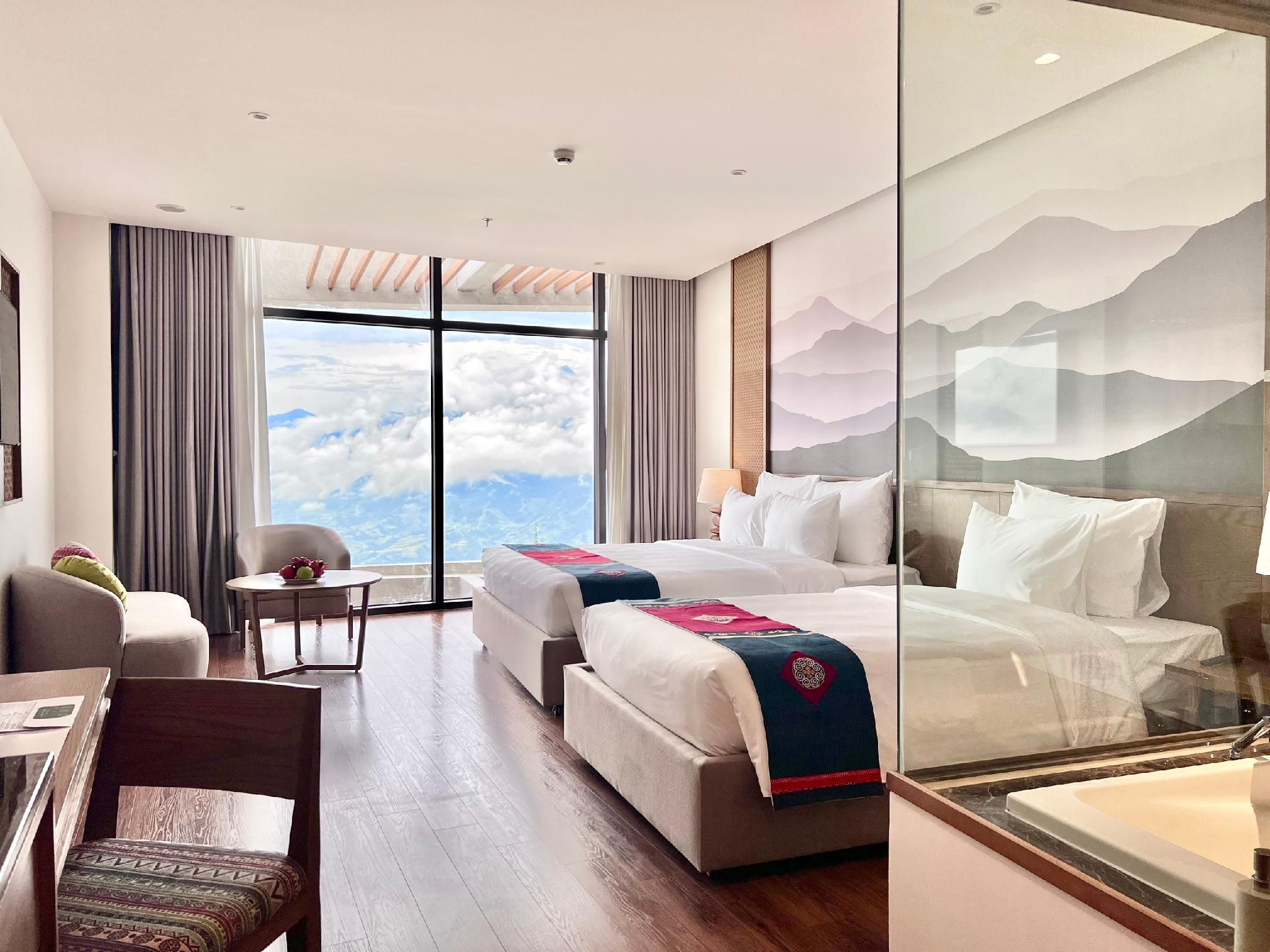 Premier Triple Room with Mountain View