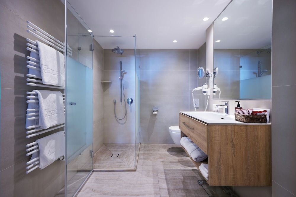 Hotel Rasmushof Deluxe Double Room, Balcony, Garden View 6