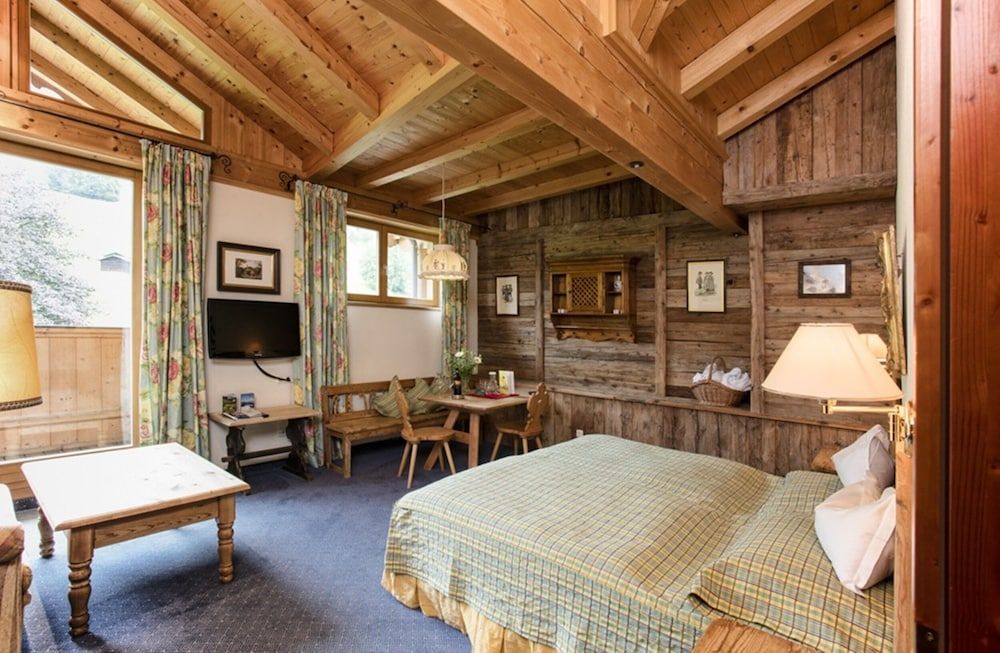 Hotel Rasmushof Deluxe Double Room, Balcony, Garden View 7