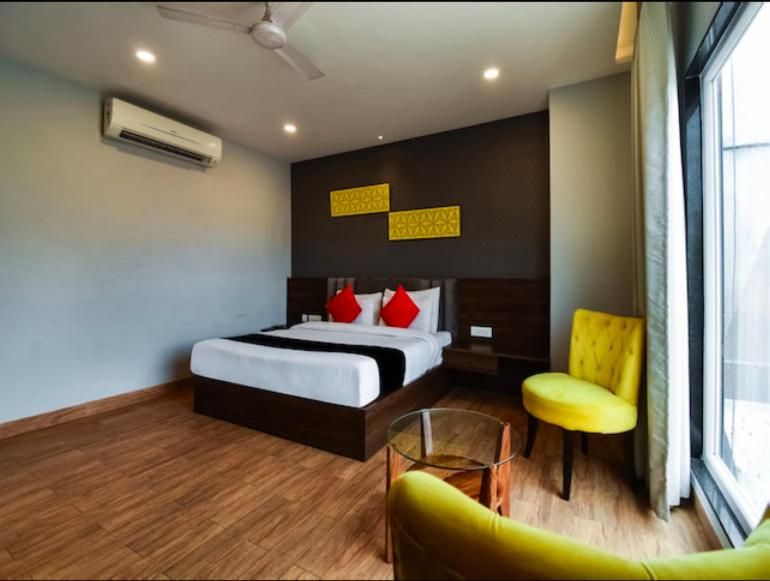 Ka10 Square Hotel Deluxe Room 6