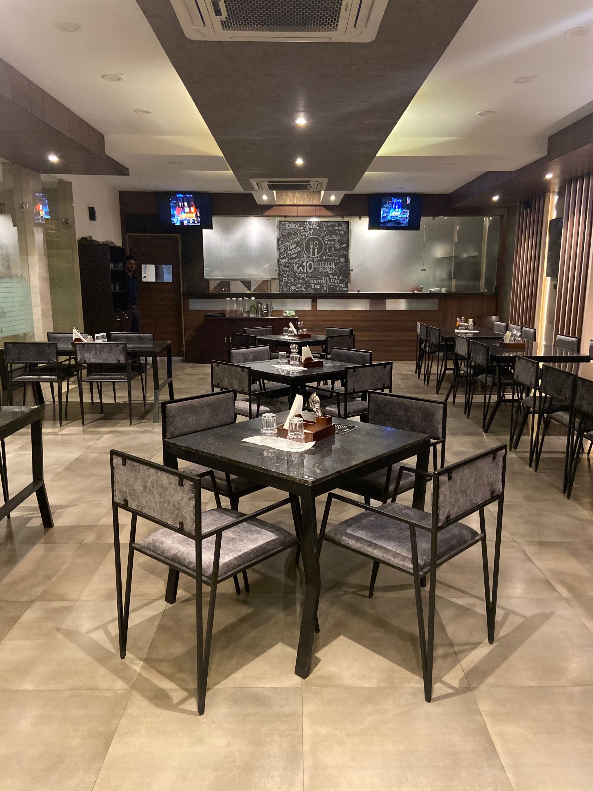 Food & Dining