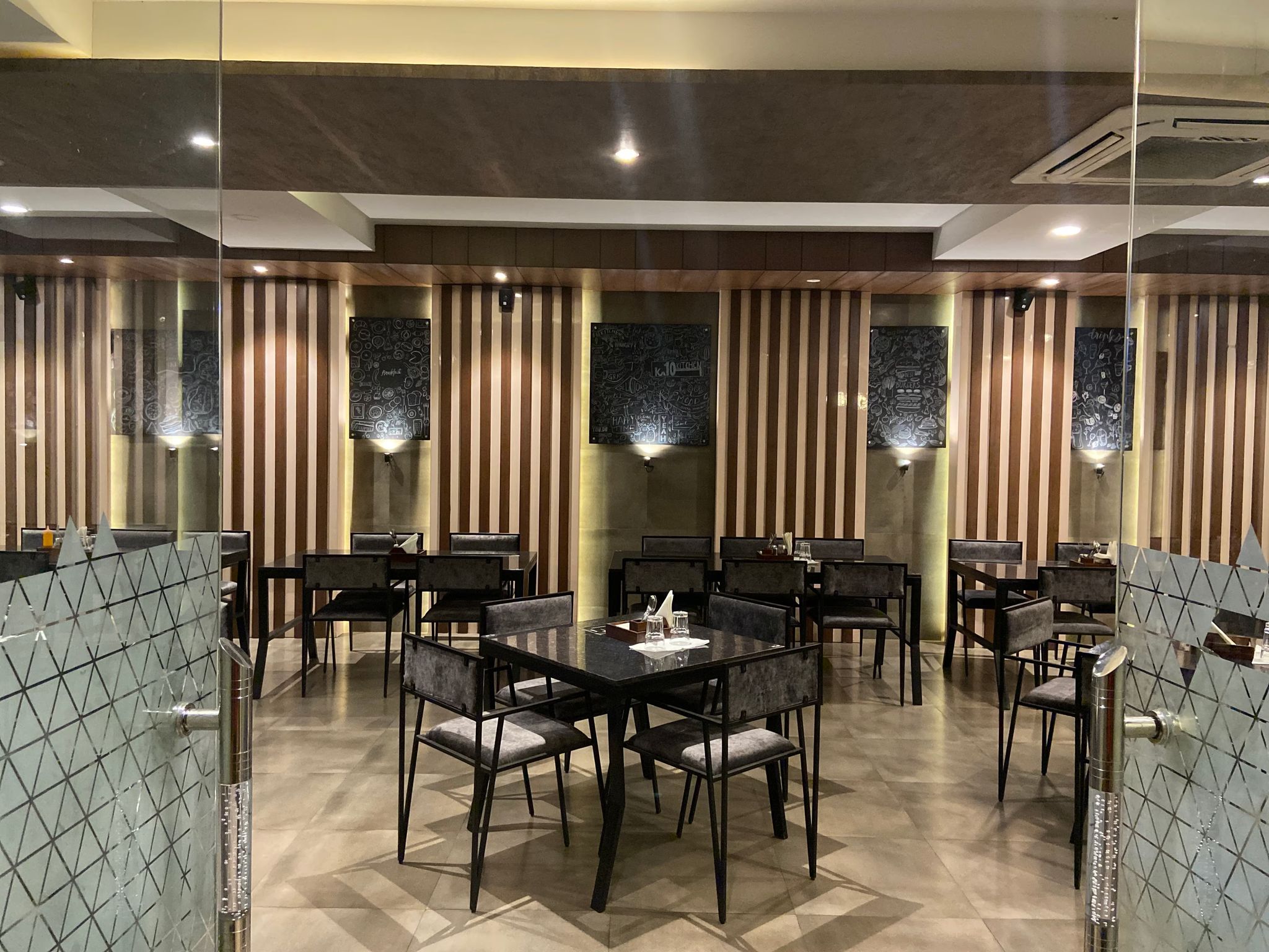 Food & Dining
