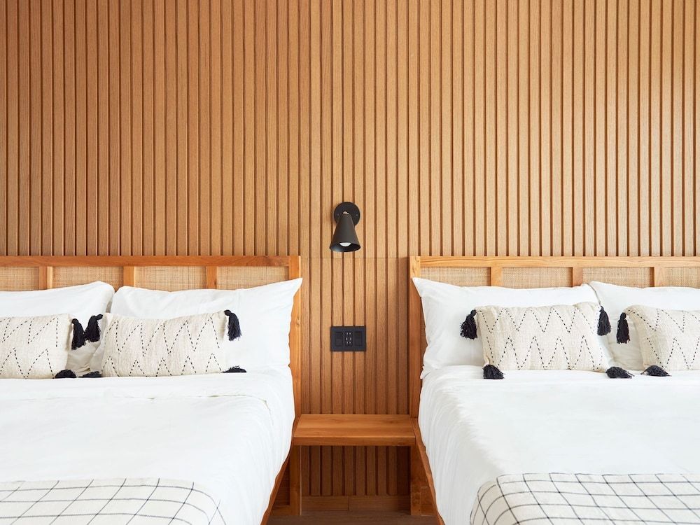 Deluxe Room, 2 Queen Beds, Bay View