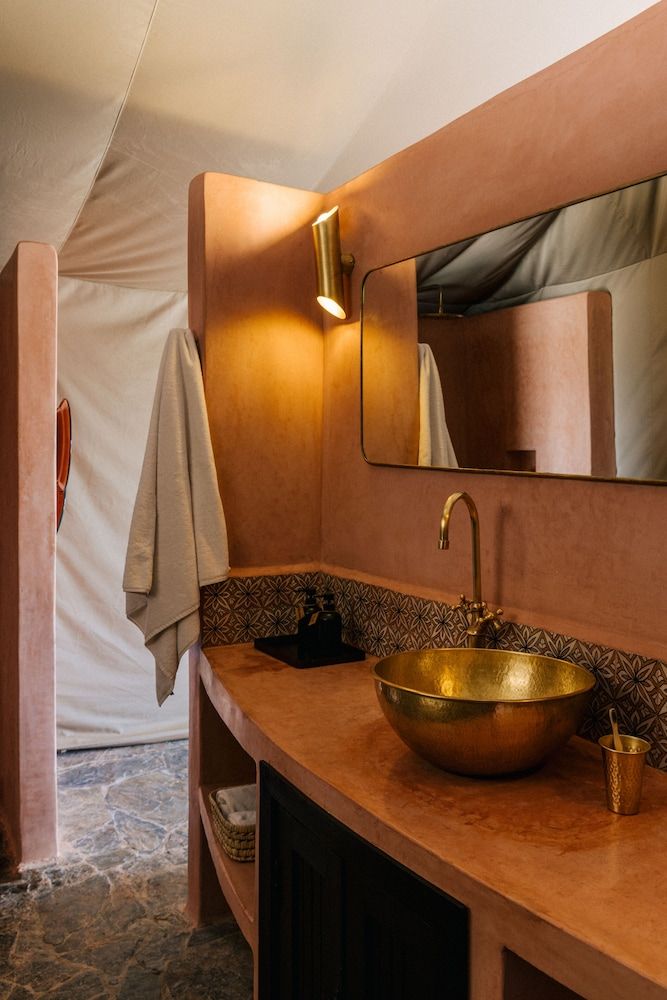Room (Atlas Lodge)