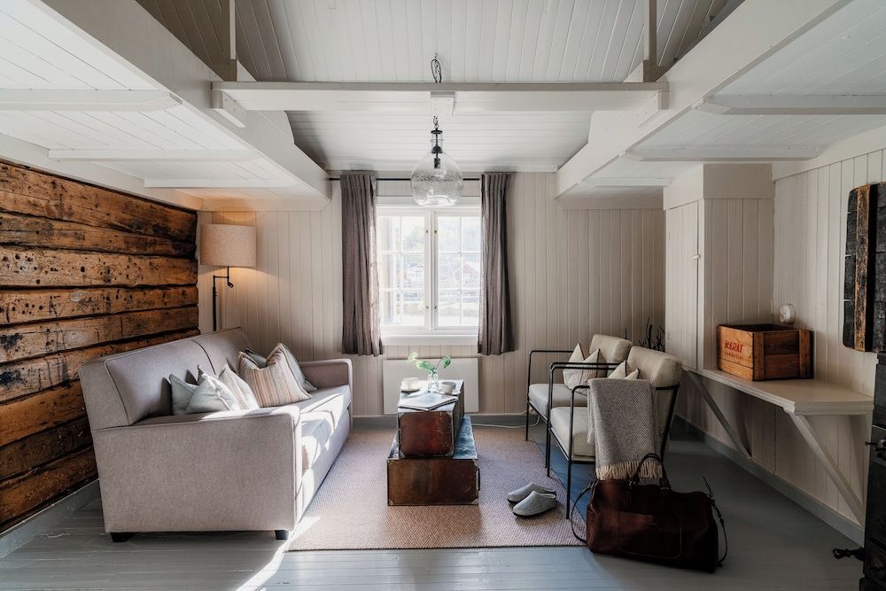 Village - Cabin Suite Plus
