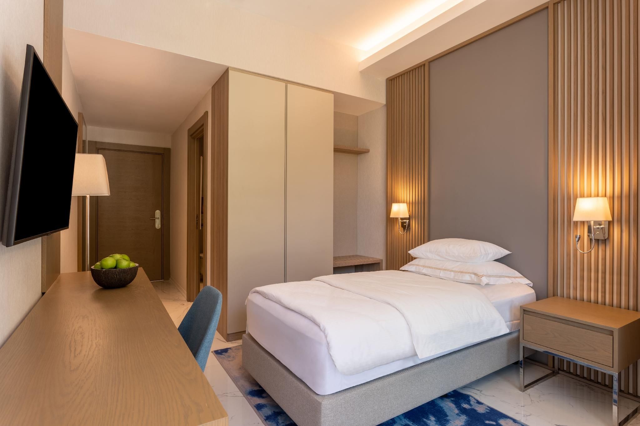 1 Twin Bed
