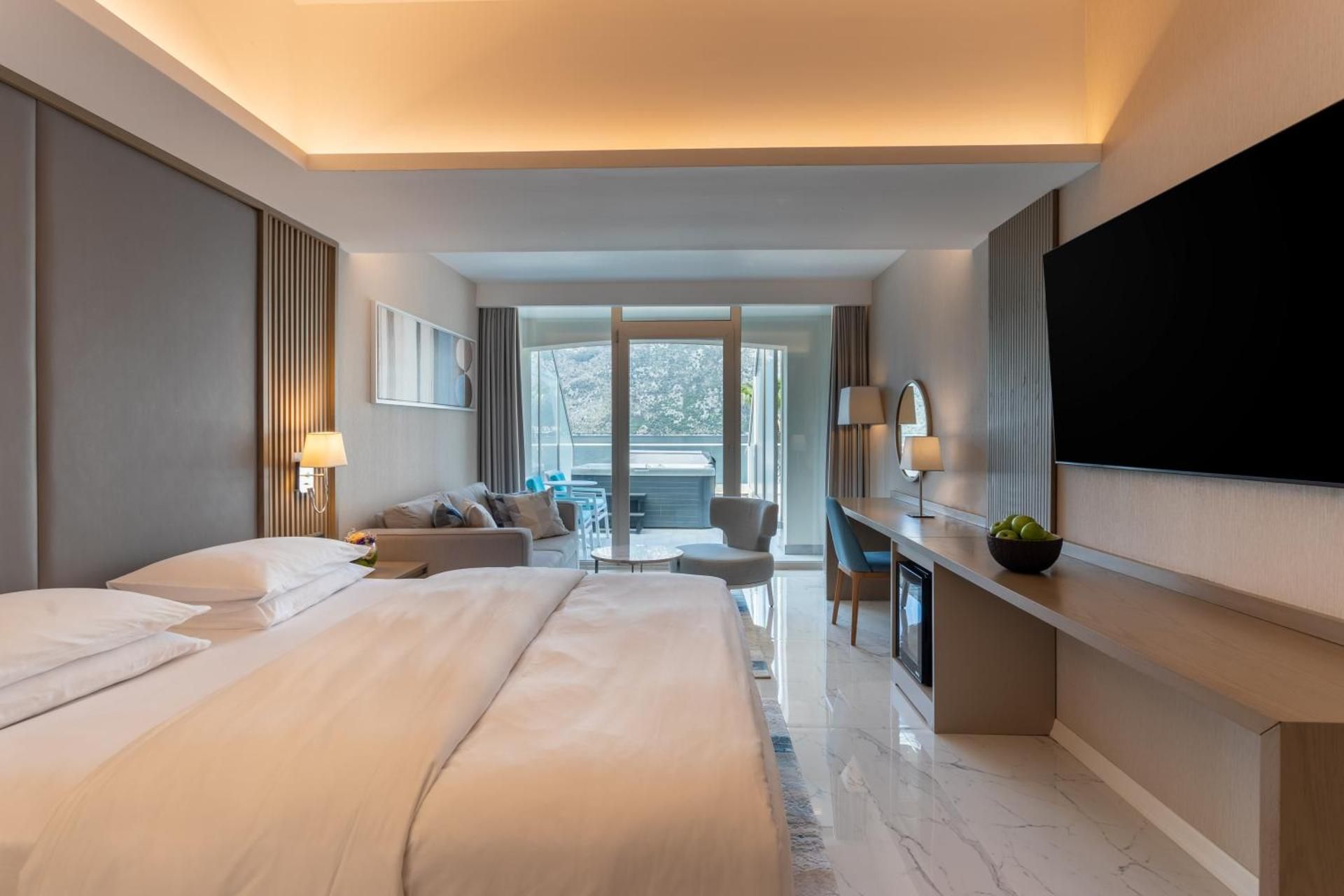 1 King Bed Sea View With Hot Tub Premium