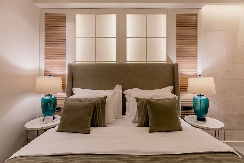 Suite, 1 Bedroom, Partial Sea View