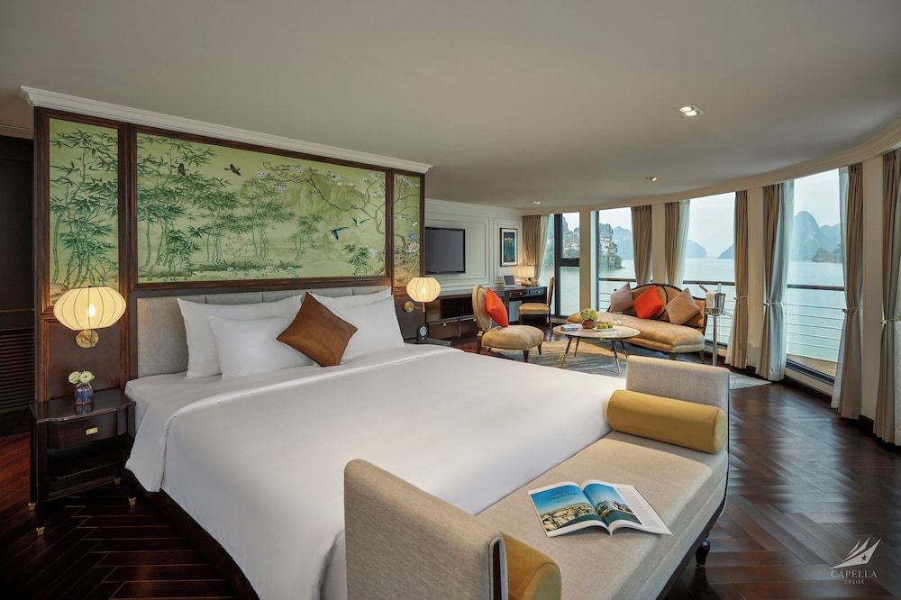 Owner Suite with panorama view