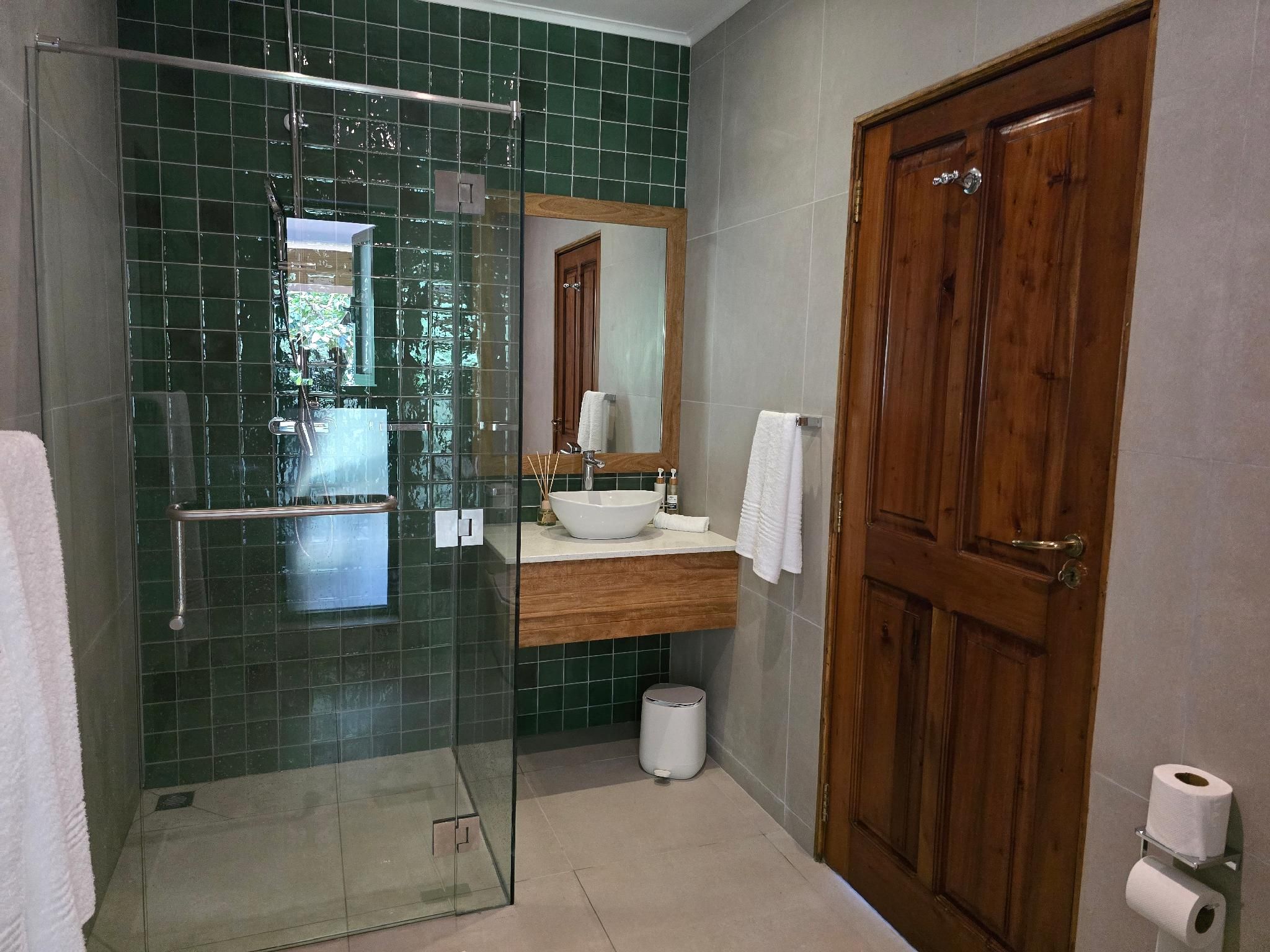 Cote Cedres Deluxe Double or Twin 3