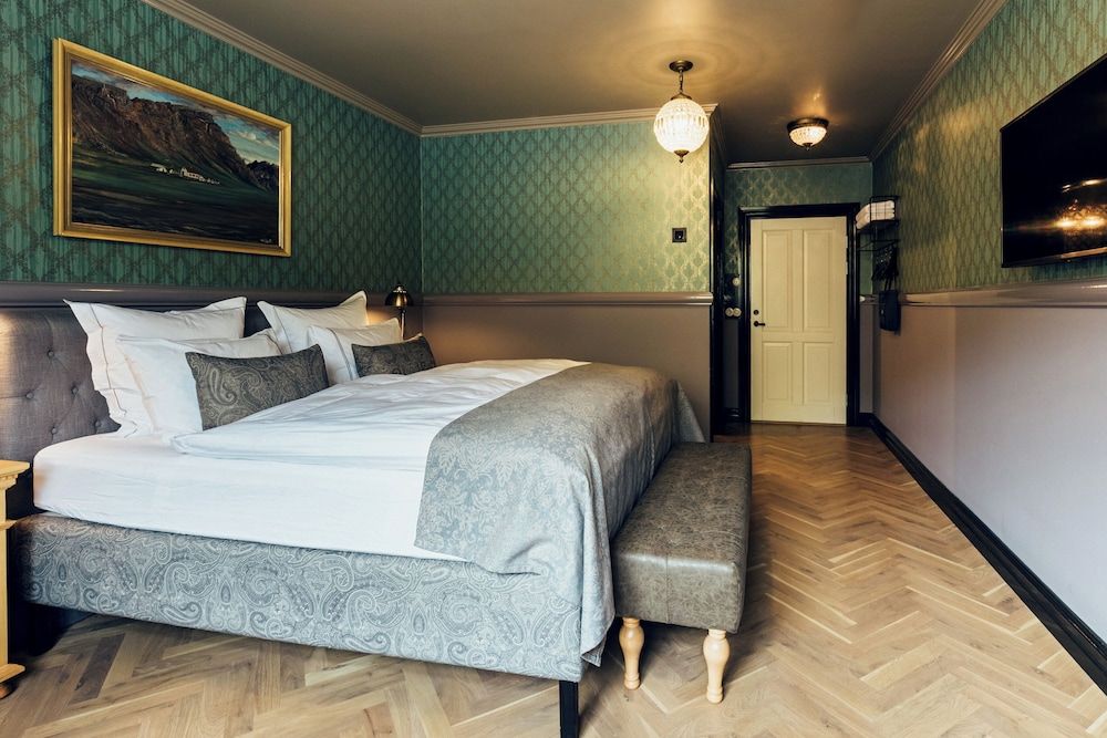 Standard Double or Twin Room, Private Bathroom