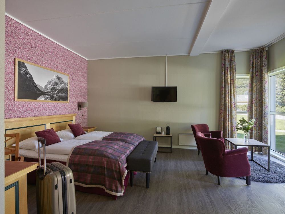 Junior Studio Suite