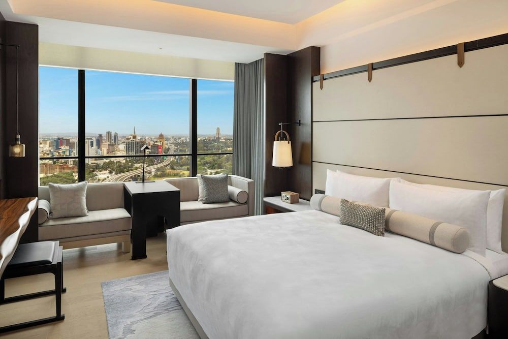JW Marriott Hotel Nairobi Standard Room, 1 King Bed, Non Smoking 2