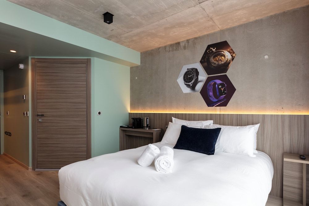 Room, Mobility Accessible, Pool Access