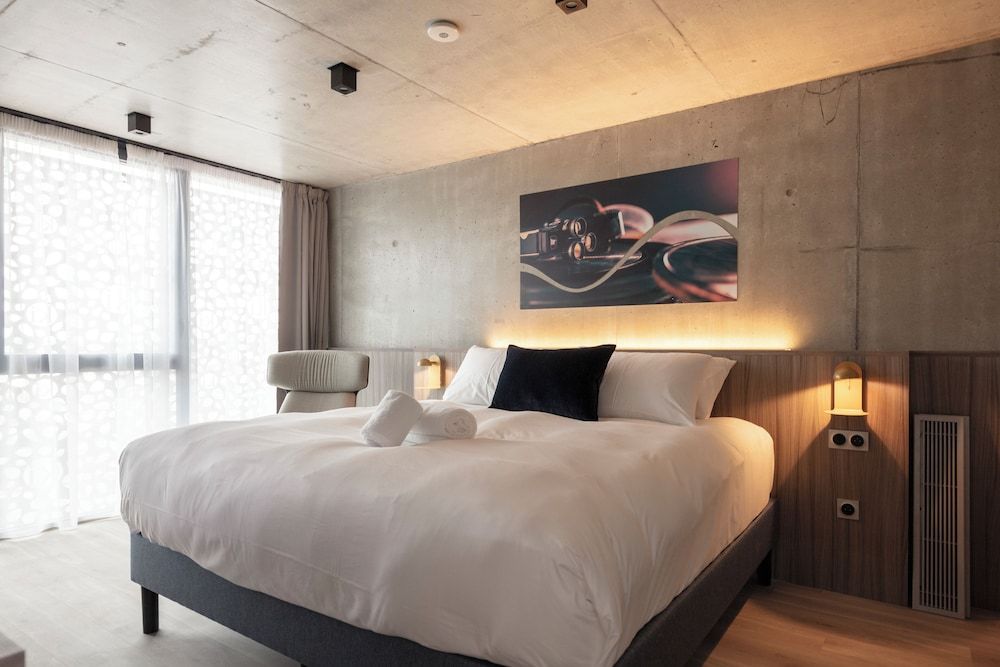 Junior Suite, Pool Access