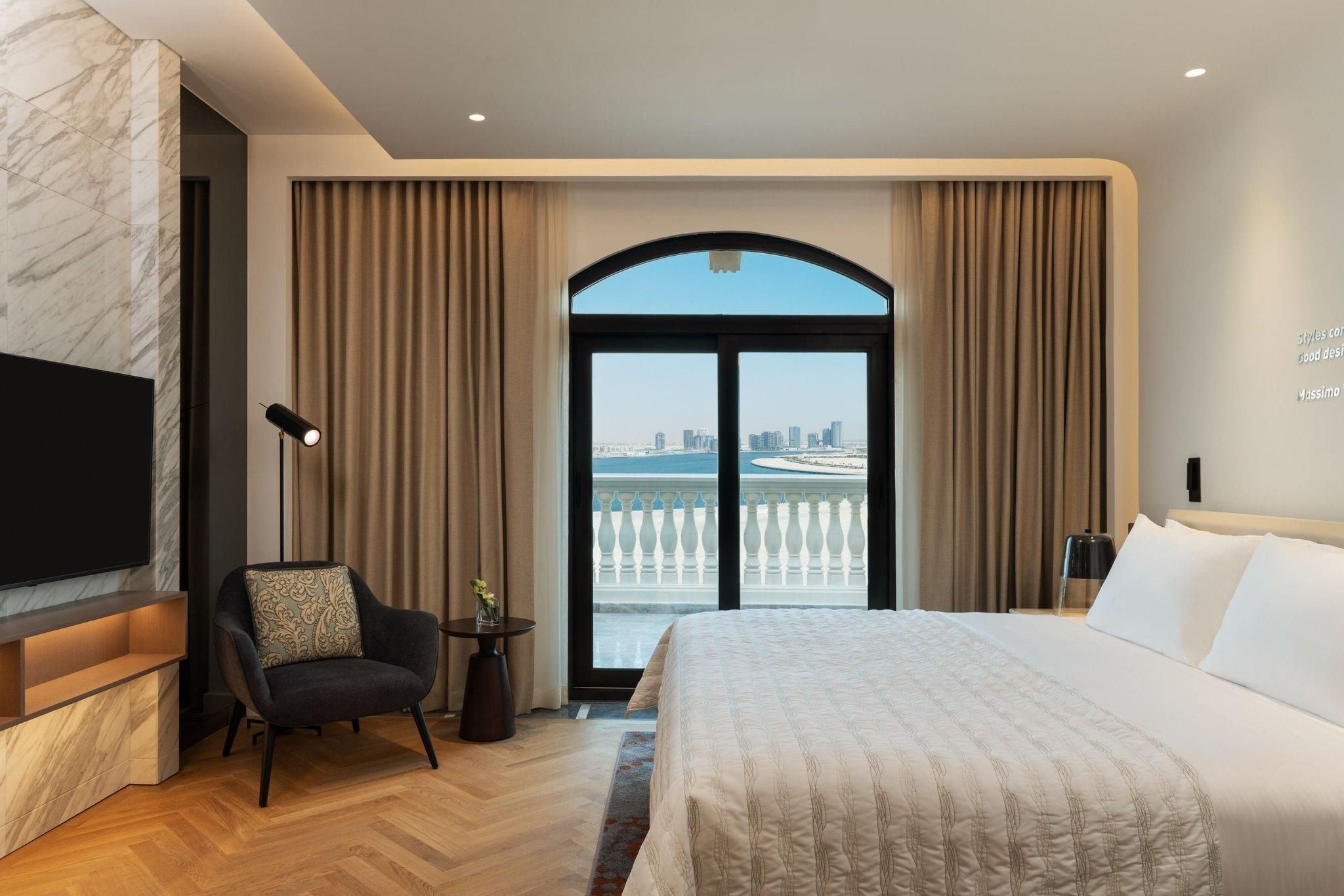 Ambassador Suite, 1 Bedroom Suite, 1 King, Roof Top Terrace, Whirlpool
