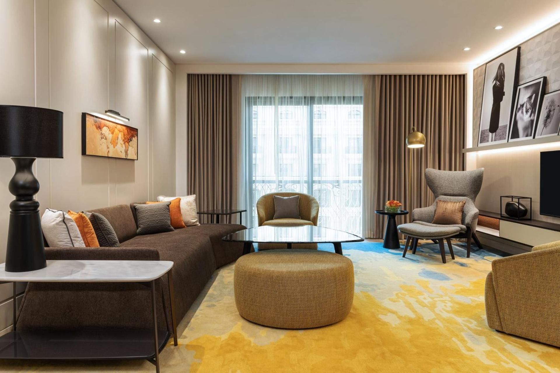 Deluxe Three-Bedroom with Balcony