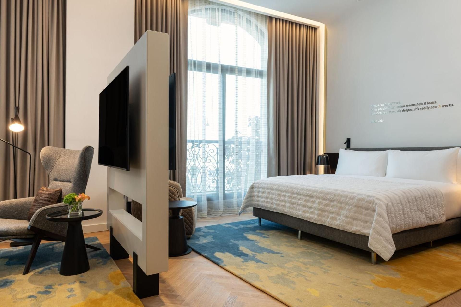 Superior Studio Apartment