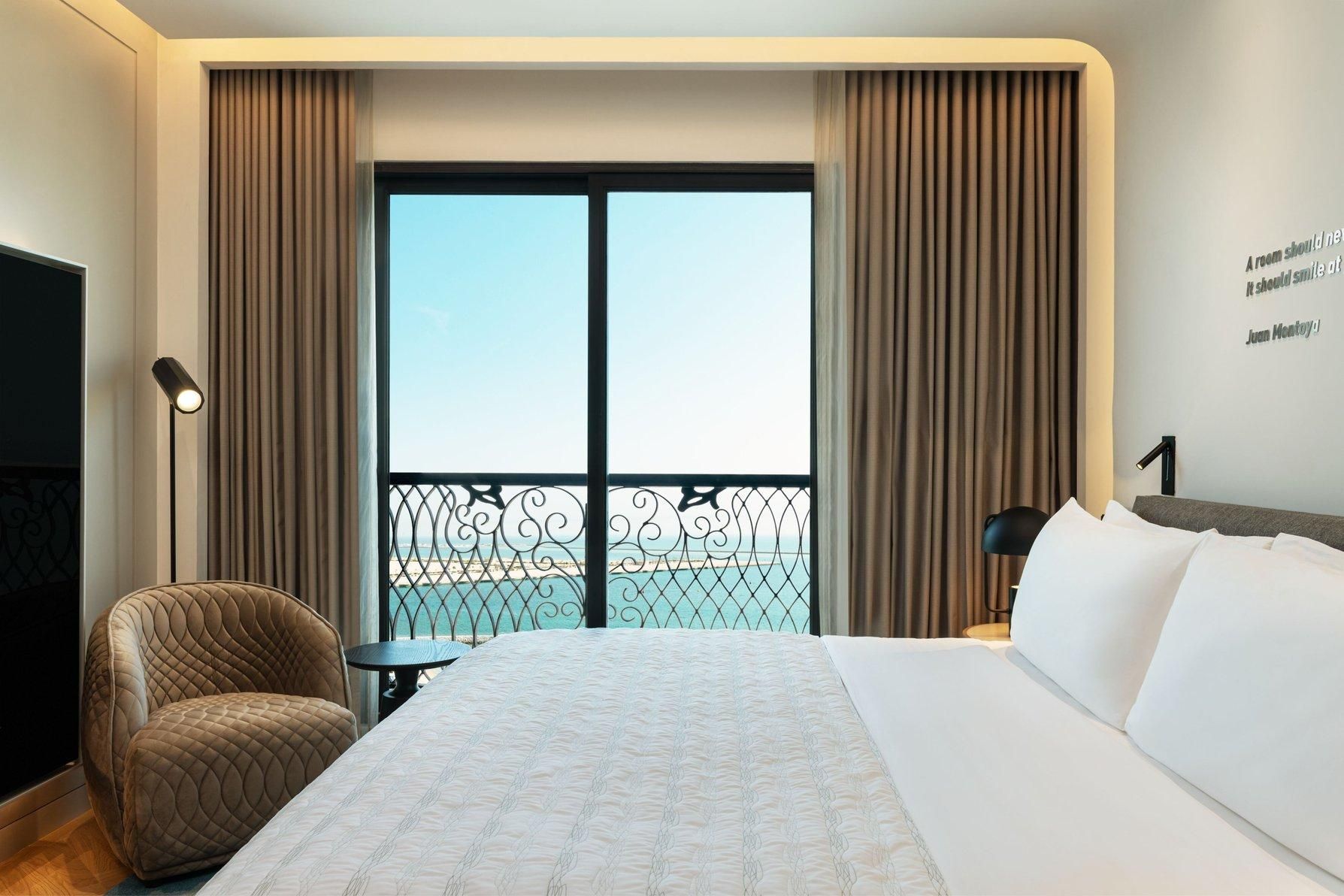 2 Bedroom Deluxe Apartment, Bedroom 1: 1 King, Bedroom 2: 1 King