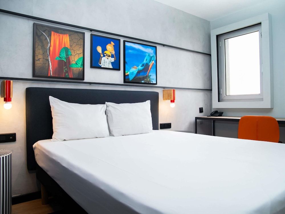 ibis Styles Abidjan Plateau Standard Room, 1 Double Bed (Recently renovated) 5