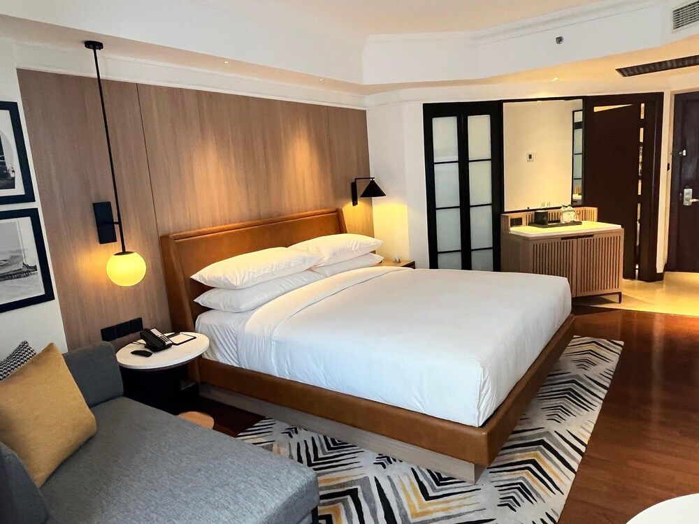 Deluxe Room, 1 King Bed, Non Smoking, Terrace