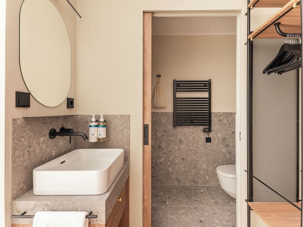 Numa Salzburg Vogelweider Medium Room 8