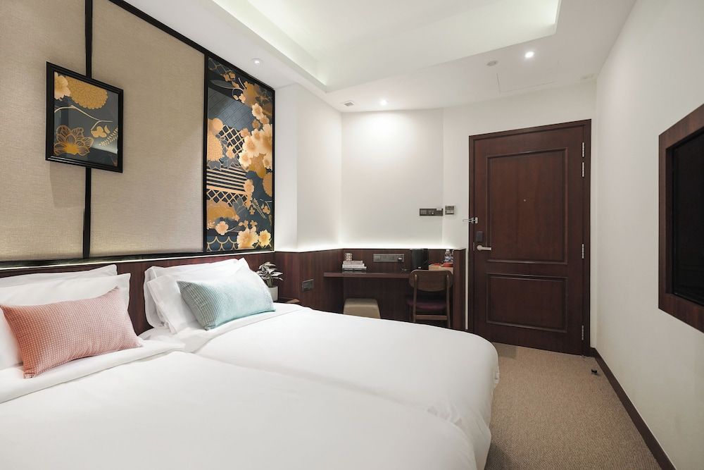 Classic Twin Room (No Window)