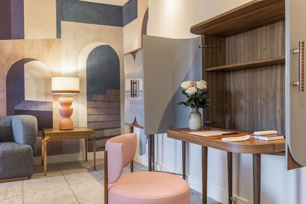 Convent Square Lisbon, Vignette Collection by IHG Suite, 1 Twin Bed (The Convent, Cloister View) 4