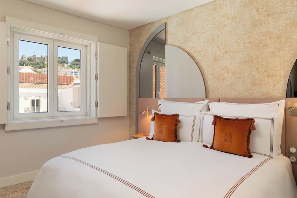 Convent Square Lisbon, Vignette Collection by IHG Suite, 1 Twin Bed (The Convent, Cloister View) 2