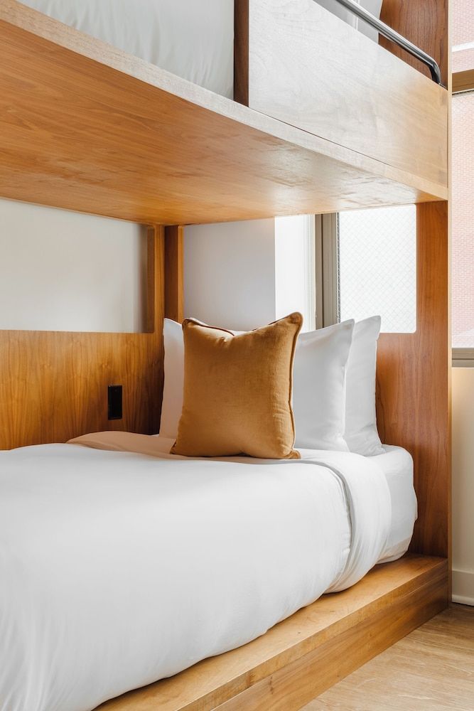 FOUND Hotel Chicago River North Double Room