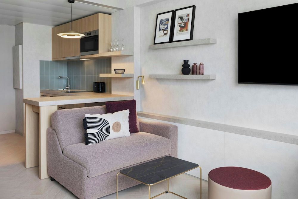 Residence Inn By Marriott Geneva City Nations Comfort Studio, 1 Queen Bed with Sofa bed 6