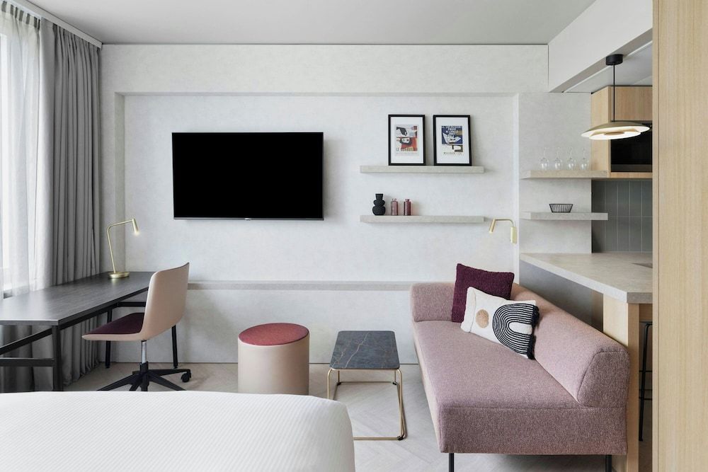 Residence Inn By Marriott Geneva City Nations Comfort Studio, 1 Queen Bed 5