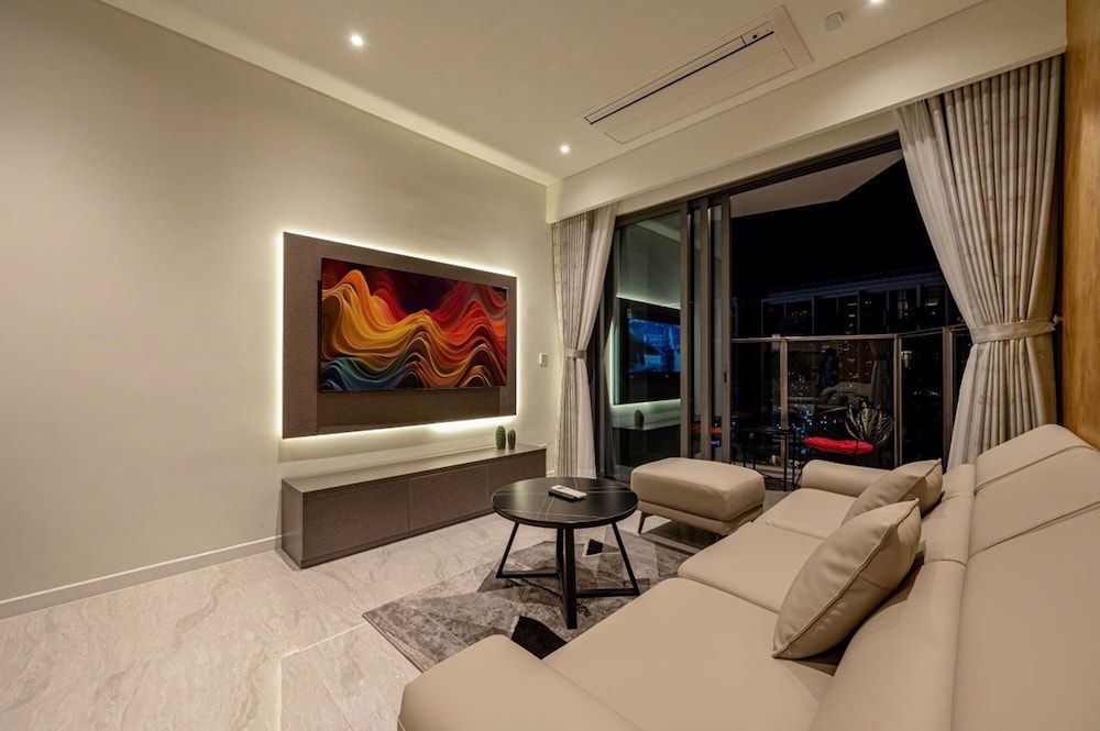 Emily The OpusK Luxury Ho Chi Minh City Presidential Suite, 1 Bedroom, Club Lounge Access, City View 7