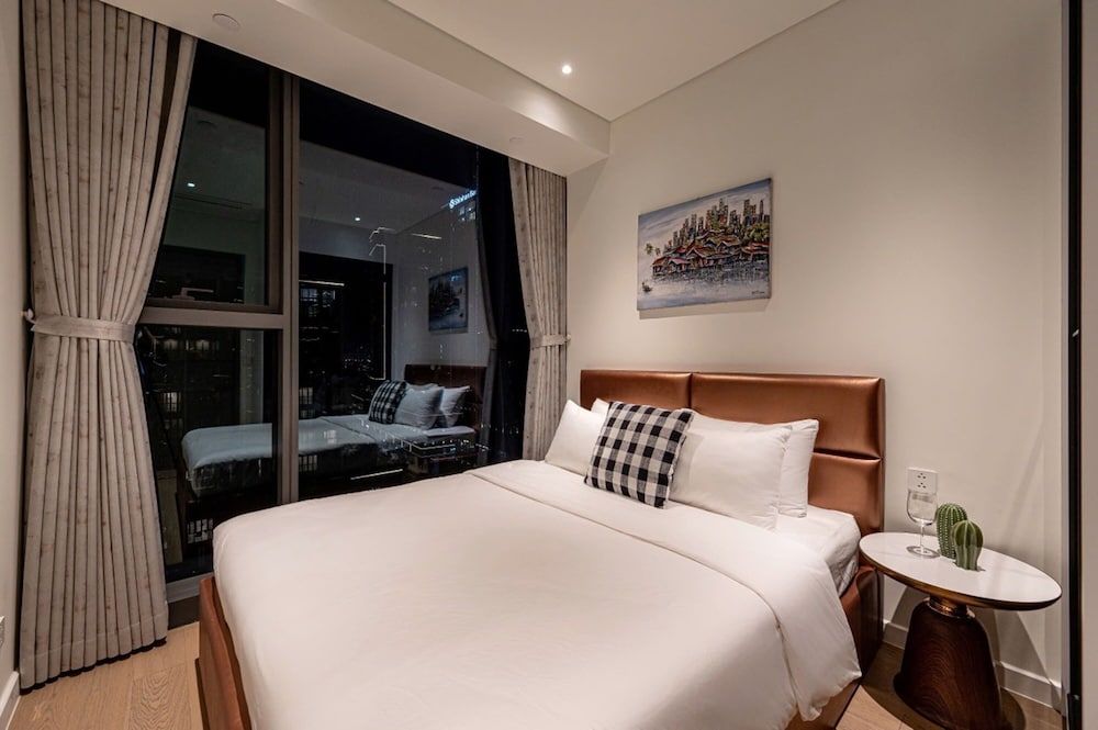 Emily The OpusK Luxury Ho Chi Minh City Presidential Suite, 1 Bedroom, Club Lounge Access, City View 5