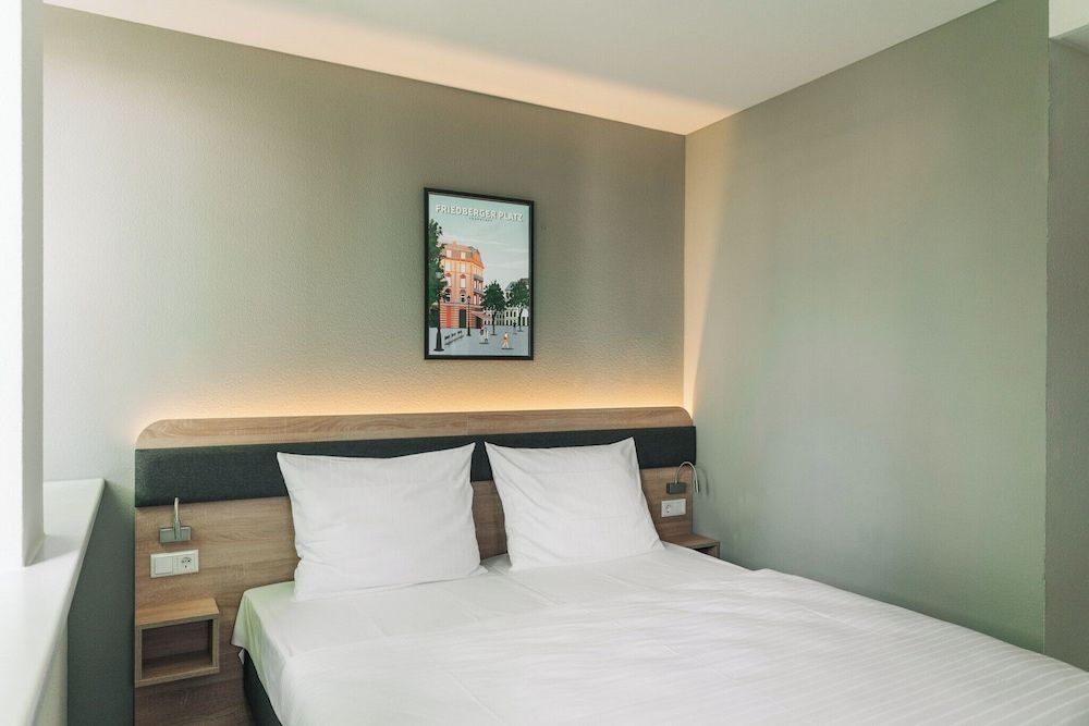 Homaris Corner Hotel Frankfurt Double Room 6