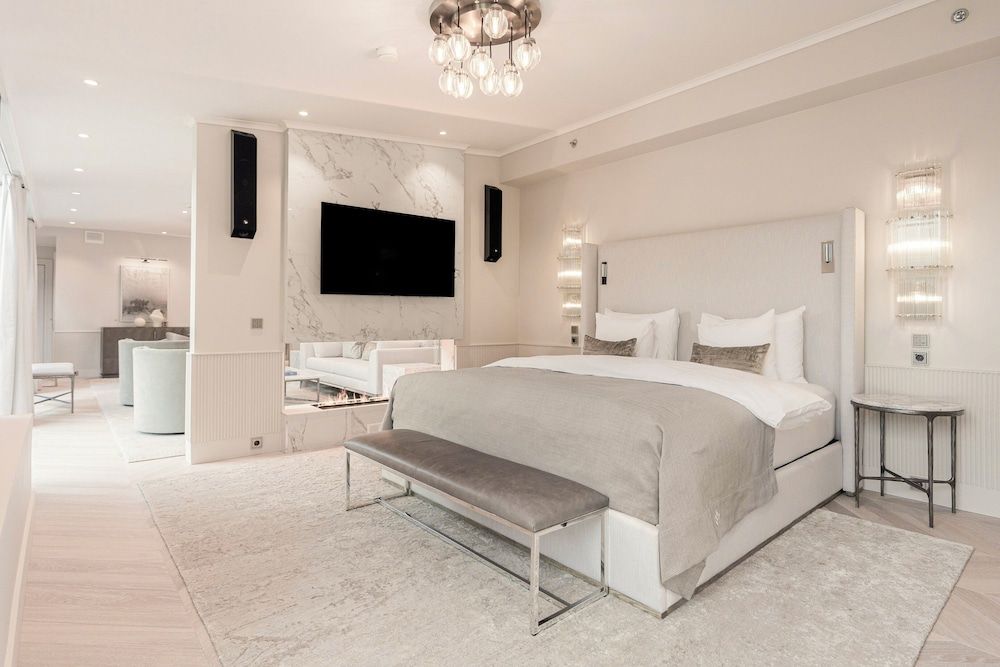 Suite (Penthouse)