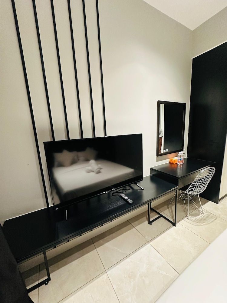 Residence Axon Bukit Bintang by TaheeenS Deluxe Studio, City View 7