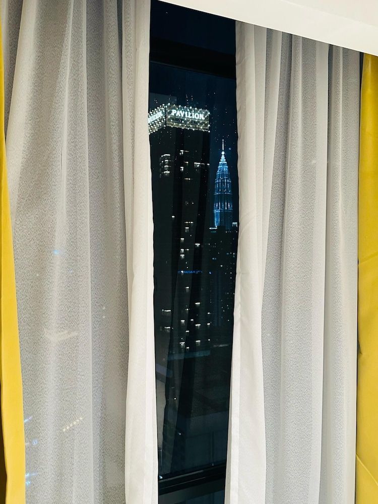 Residence Axon Bukit Bintang by TaheeenS Deluxe Studio, City View 8