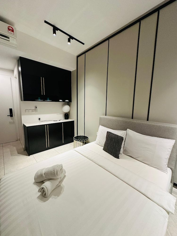 Residence Axon Bukit Bintang by TaheeenS Deluxe Studio, City View 3