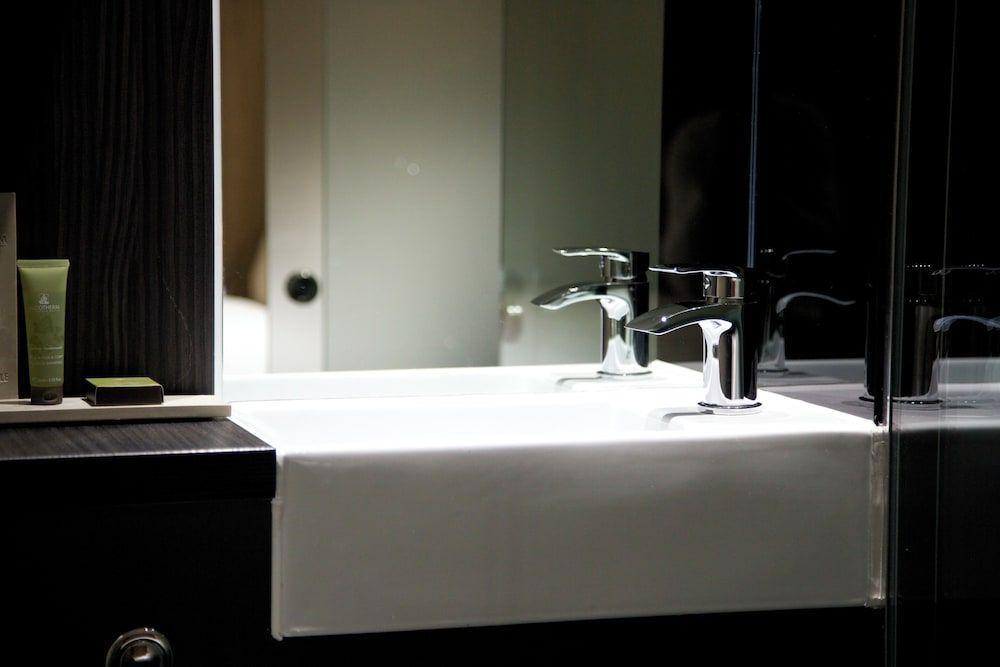 The Z Hotel Glasgow Double Room, No Windows 5